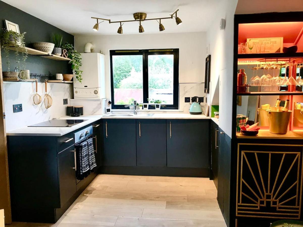 The Morningside Apartment Charming Stylish Apartment In The Centre Of Innerleithen Exteriör bild