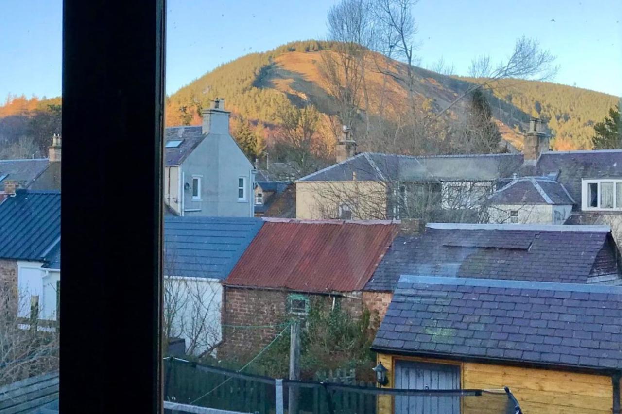 The Morningside Apartment Charming Stylish Apartment In The Centre Of Innerleithen Exteriör bild