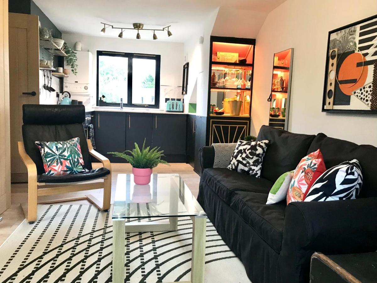The Morningside Apartment Charming Stylish Apartment In The Centre Of Innerleithen Exteriör bild
